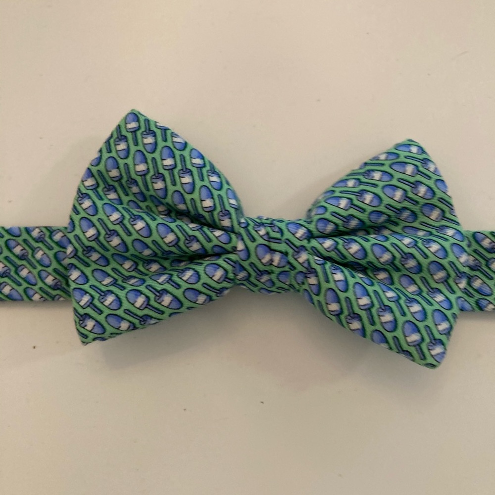 Vinyard Vines boys Bow ties